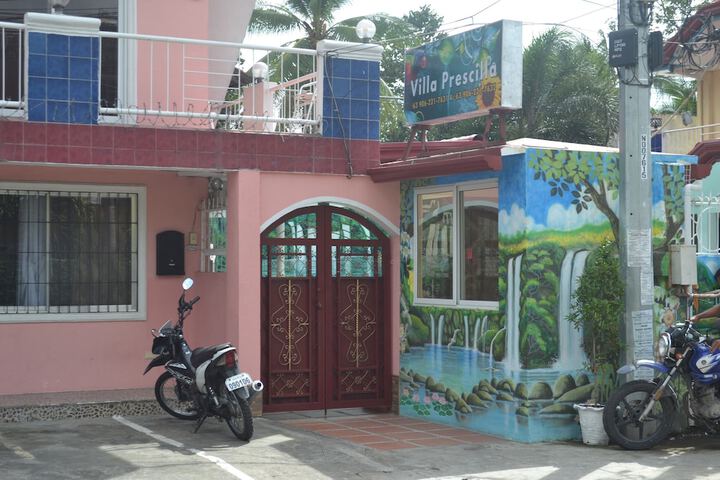 Hotel 131 of 141