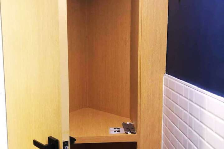 Room 26 of 132