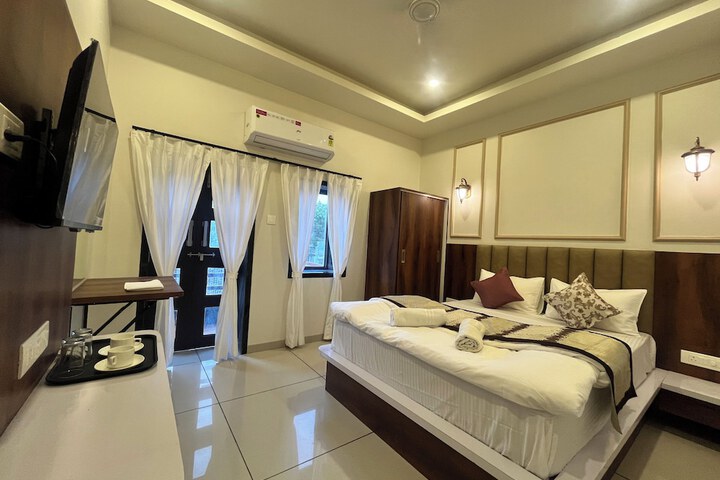 Room 12 of 52