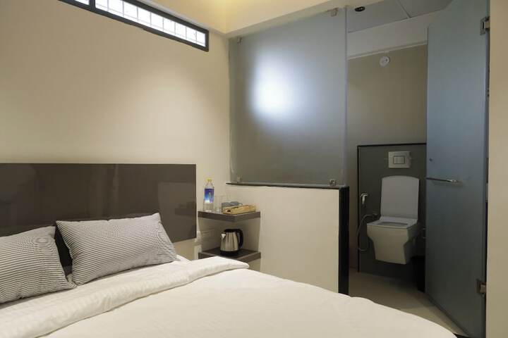 Room 17 of 51