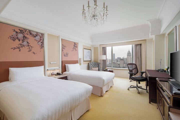 Room 43 of 229