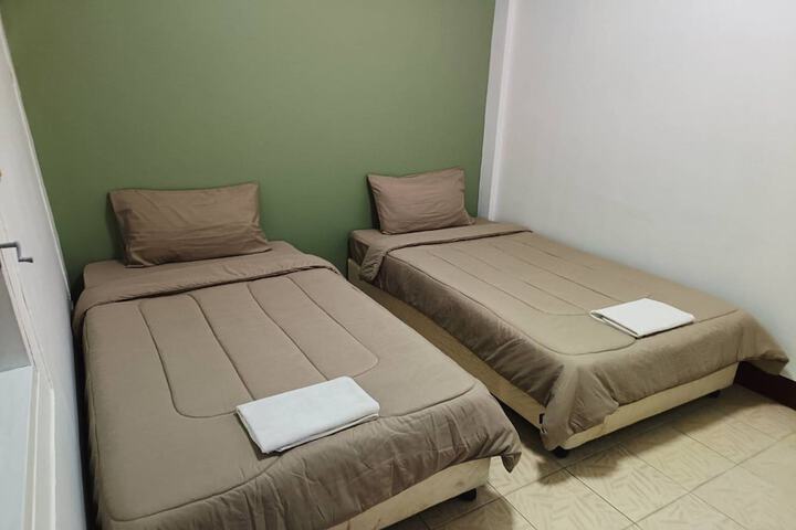 Room 7 of 40