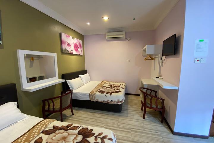 Room 10 of 31