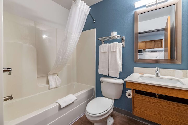 Studio Double Bed (2 of 9)