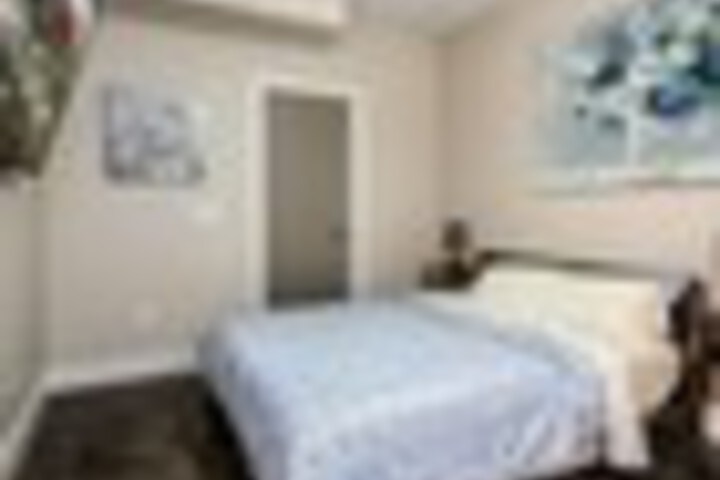 Room 14 of 87