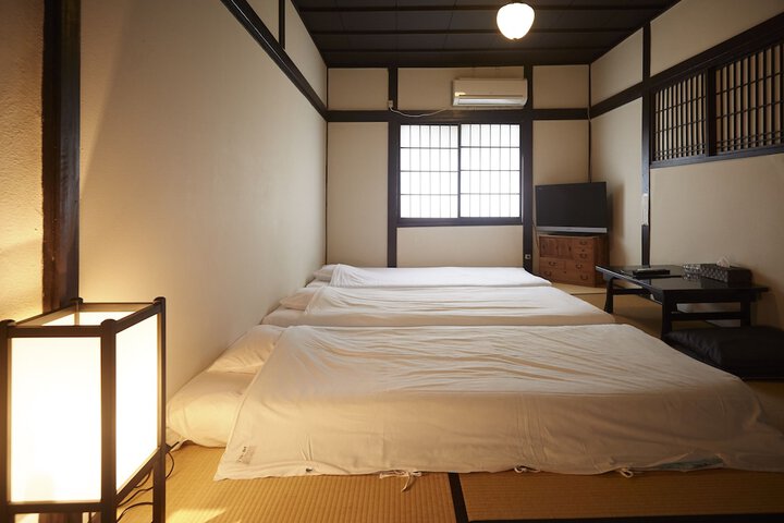 Room 6 of 39