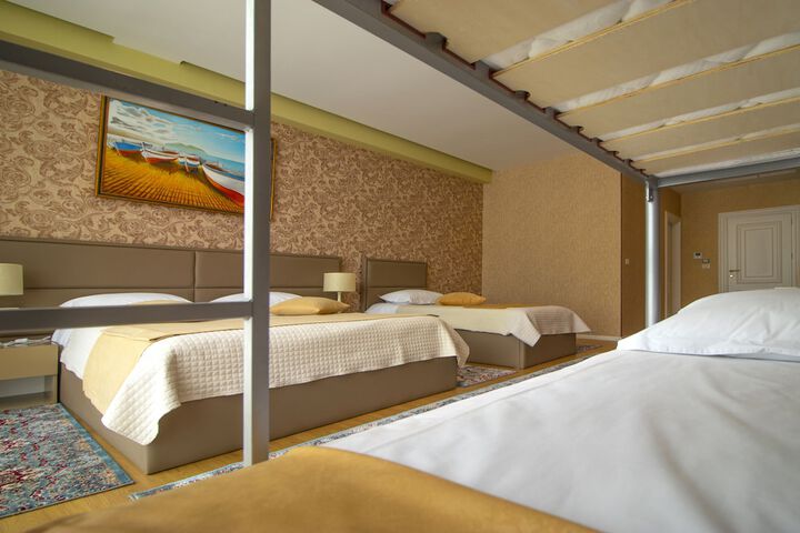 Room 5 of 23