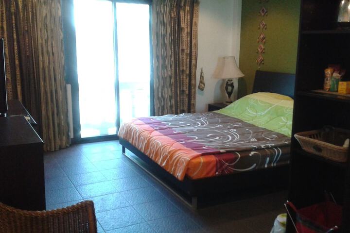 Room 6 of 34