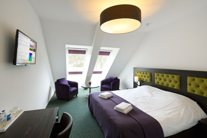 Room 3 of 47