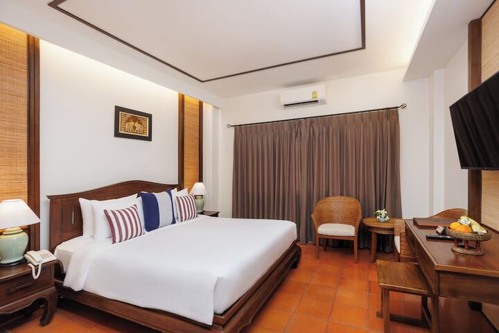 Room 30 of 140