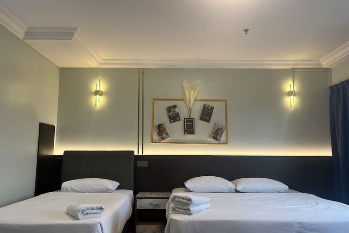 Room 60 of 82