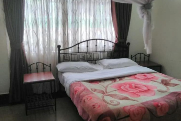 Room 8 of 64