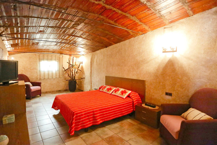 Room 5 of 20