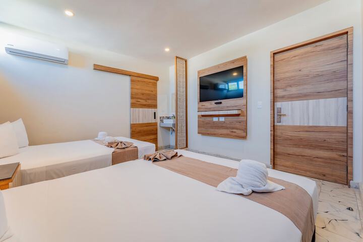 Room 15 of 40