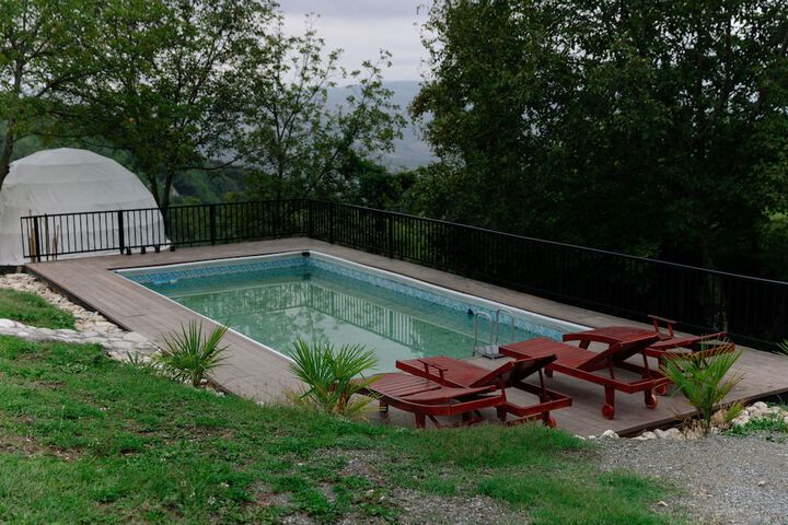 Pool 17 of 41