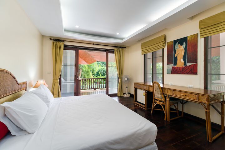 Room 10 of 15