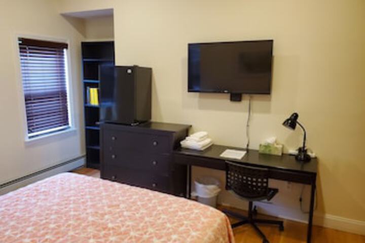 Room 13 of 87