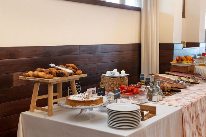 Breakfast/Coffee Service 43 of 70