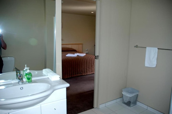 Room 10 of 31
