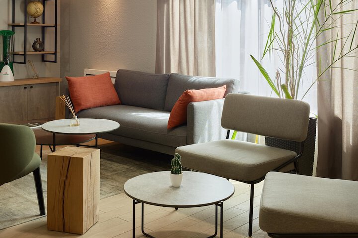 Guest Lobby