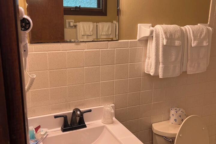 Room 137 of 180