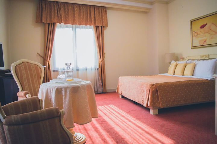 Room 7 of 54