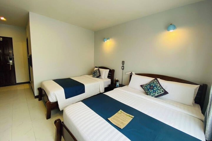 Room 74 of 211