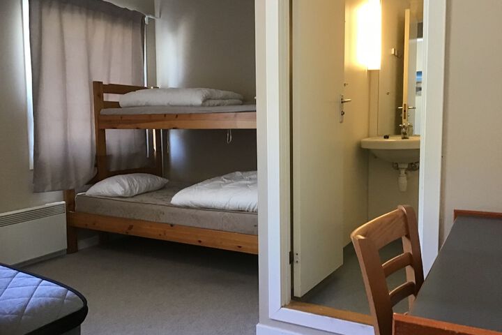Room 12 of 39