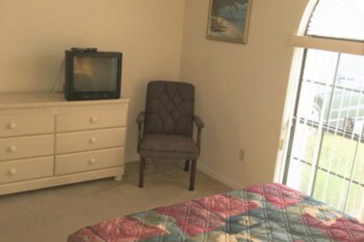 Room 119 of 291