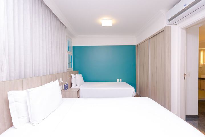 Room 52 of 143