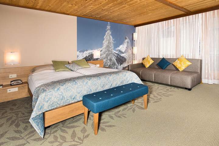 Room 16 of 49