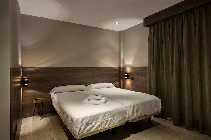 Room 10 of 108