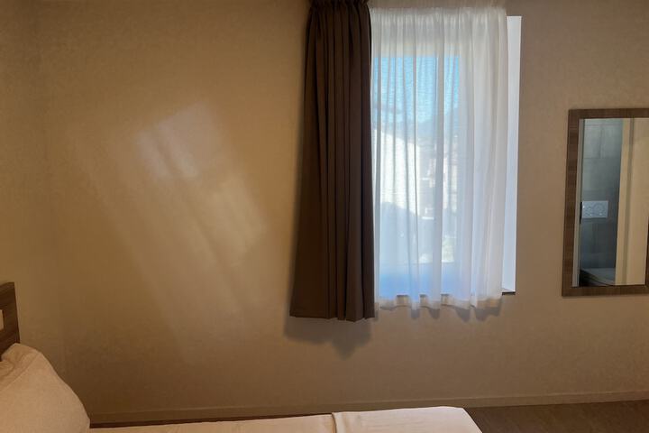 Room 22 of 47