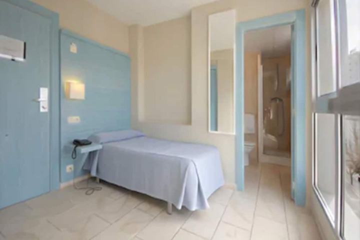 Room 5 of 53