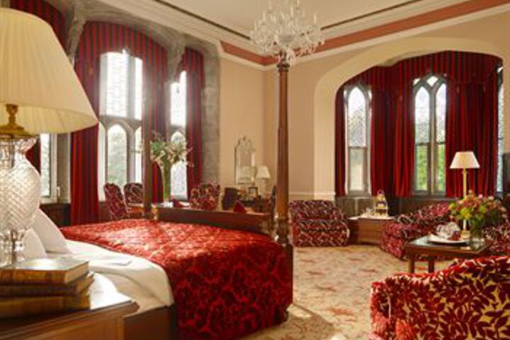 Room 25 of 68