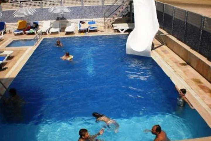 Pool 12 of 23