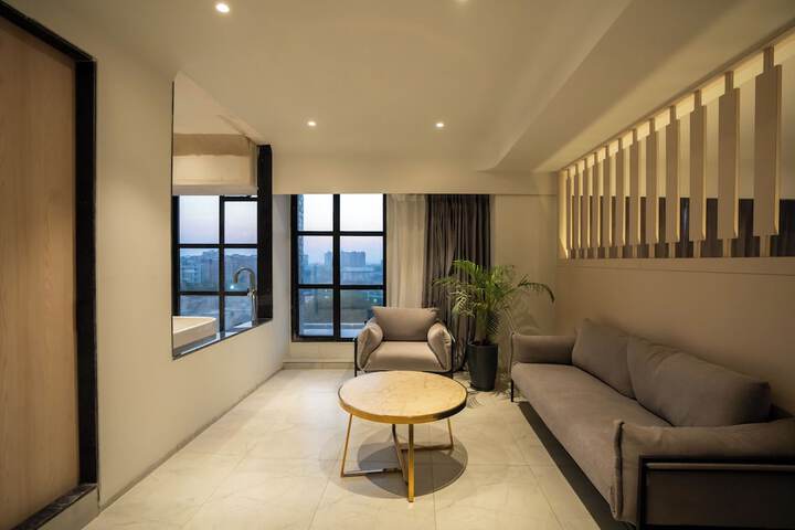 Room 56 of 90