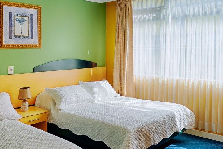 Room 4 of 26