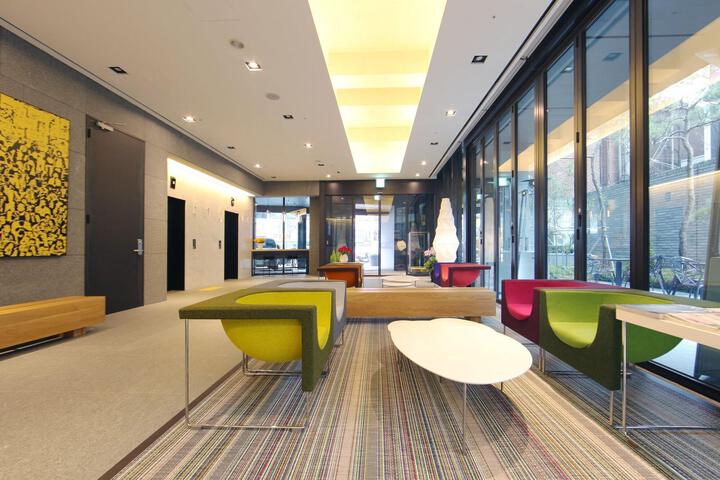 Guest Lobby