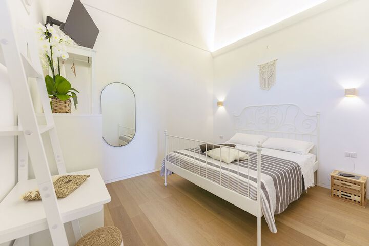Room 2 of 59