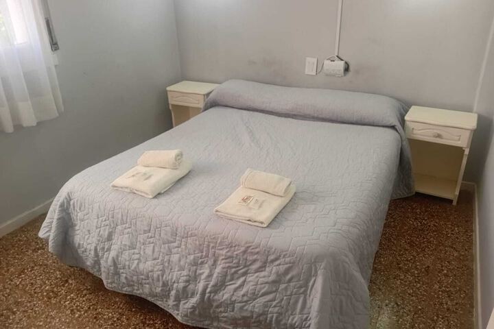 Room 4 of 12