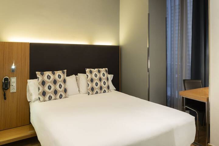 Room 15 of 50