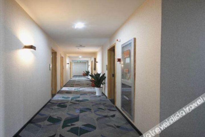 Hotel Interior 24 of 32