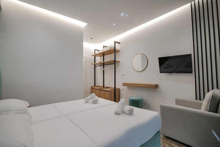 Room 64 of 105