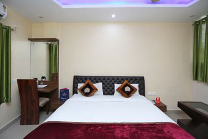 Room 12 of 33