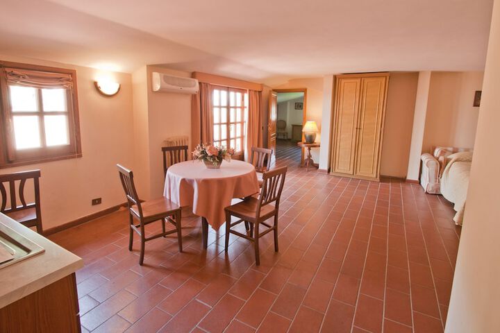 Room 20 of 94