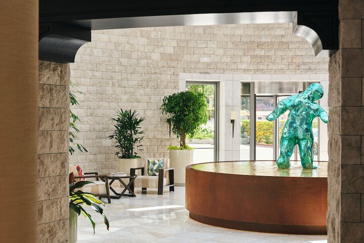 Guest Lobby