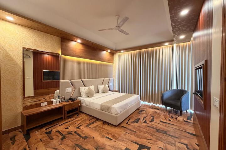 Room 26 of 65