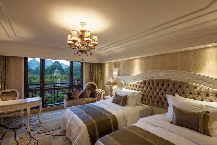 Room 12 of 71