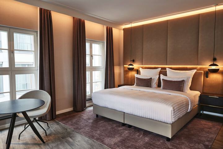 Room 28 of 121